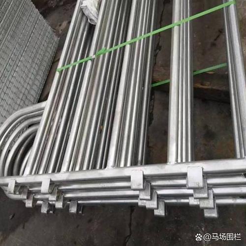 国标钢骨，焊接匠心 坚固耐用护栏的设计与安装全解析